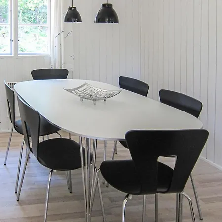 3 Bedroom Stunning In Aakirkeby * Vester Sømarken