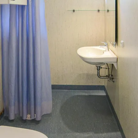 بيت للعطل 3 Bedroom Stunning In Aakirkeby