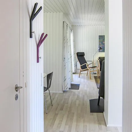 3 Bedroom Stunning In Aakirkeby Nyaraló Vester Sømarken